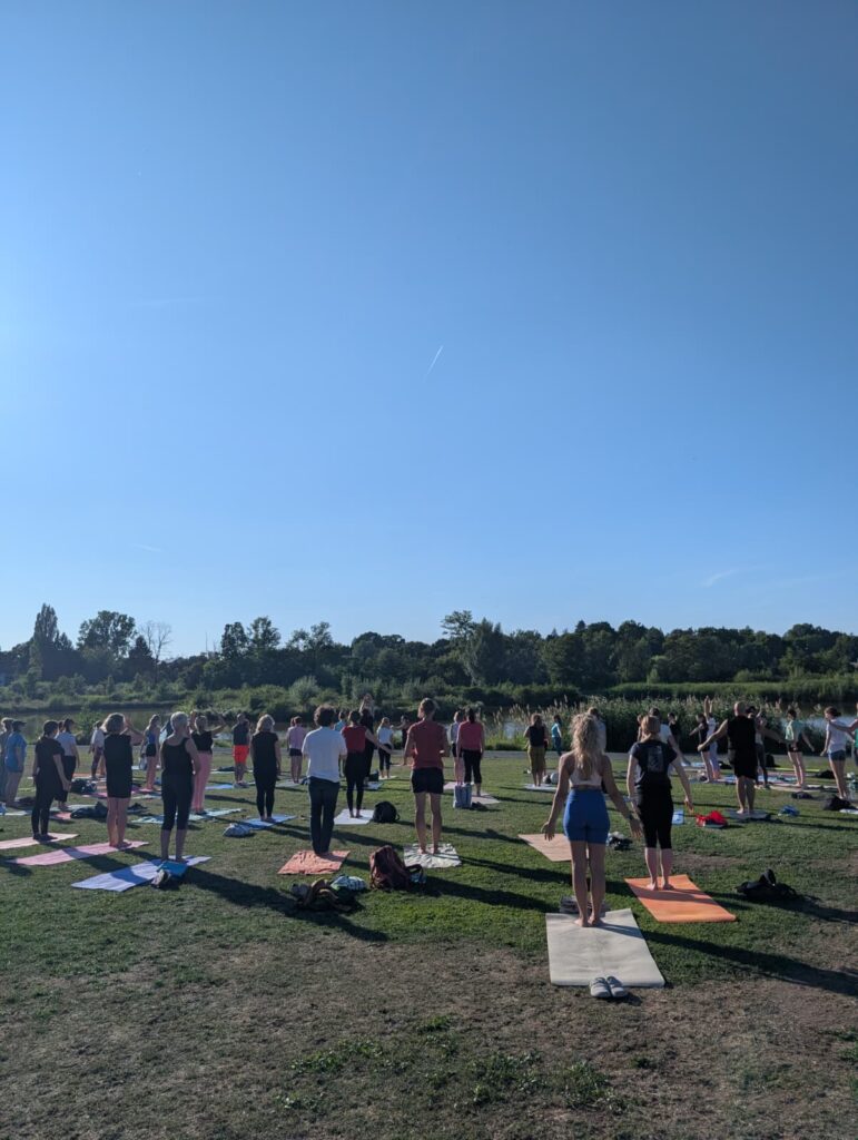 Yoga-wilhelminenaue_Bayreuth_sonnengruß
